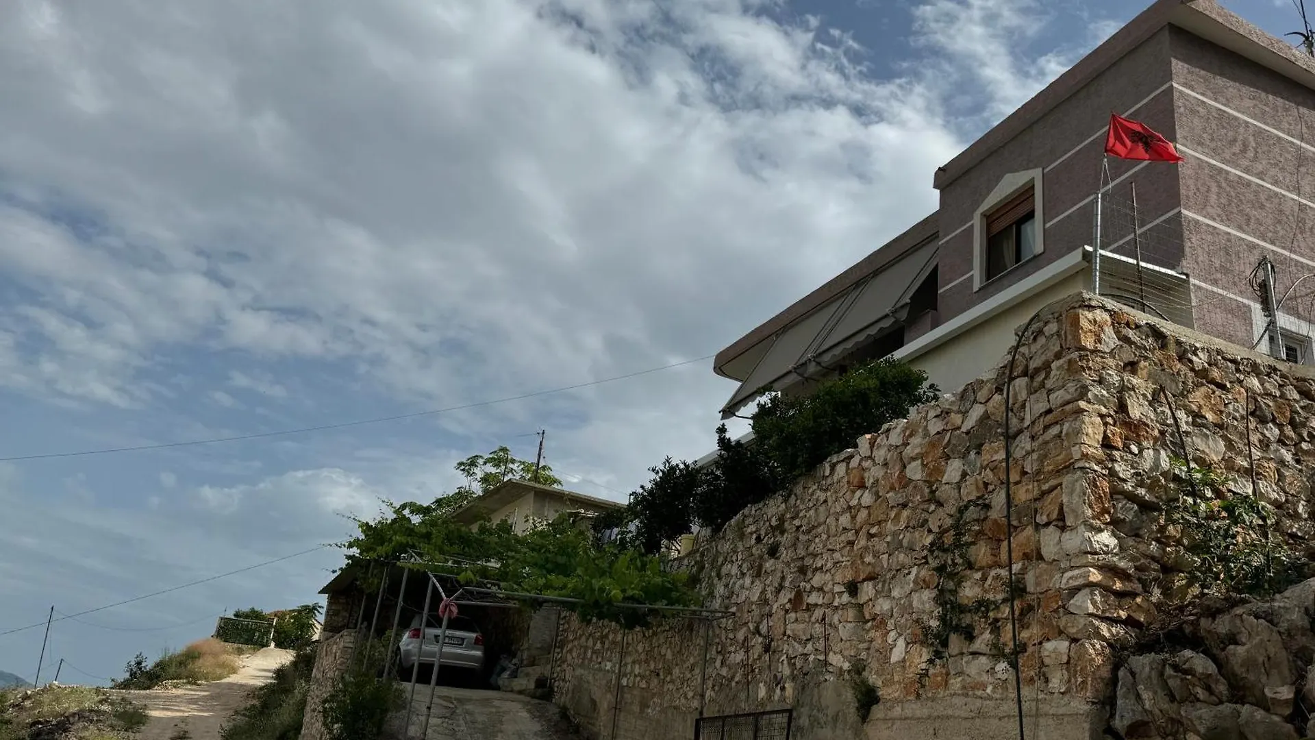 Geni Villa Sarande 0*,  Albania